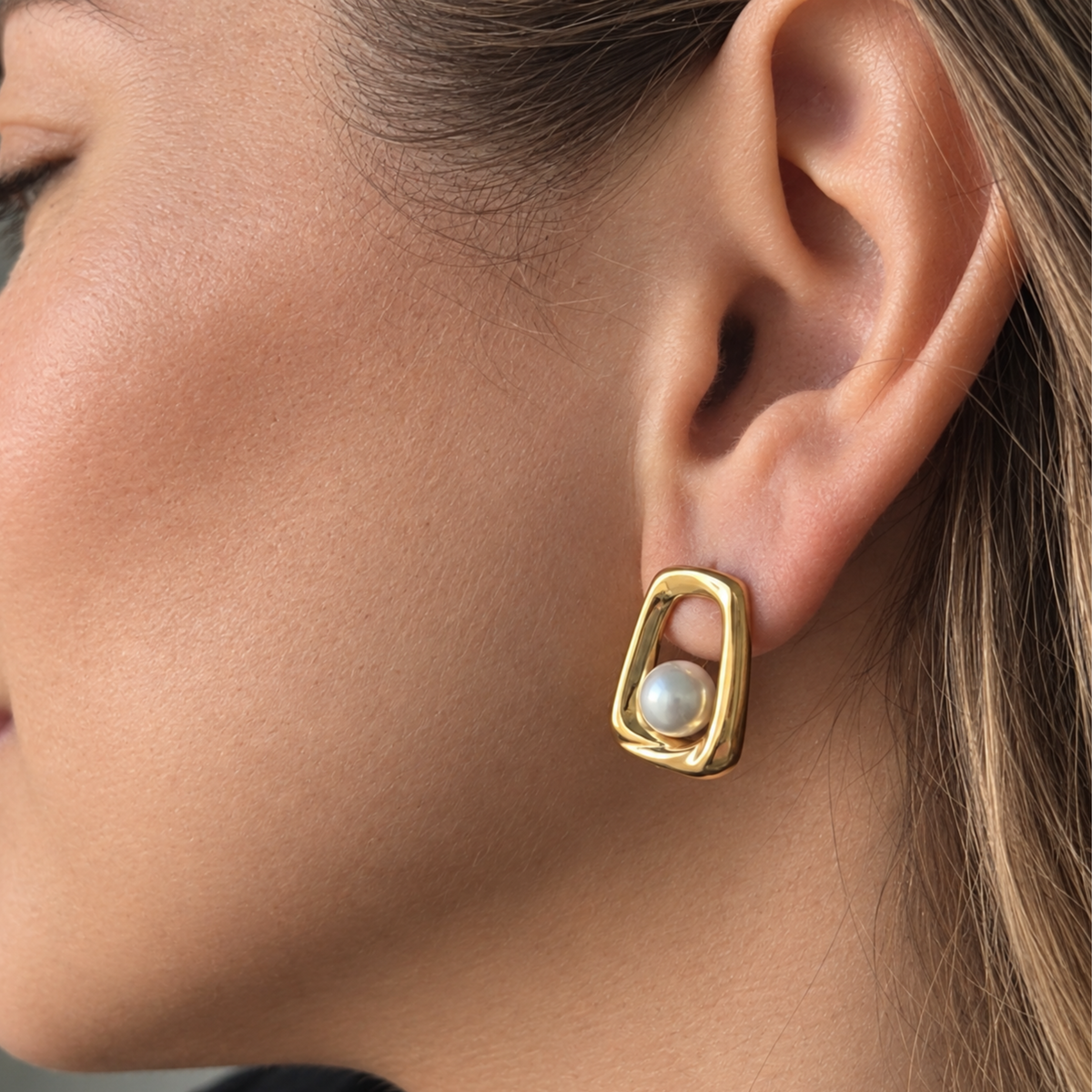 Geometric Pearl Earrings