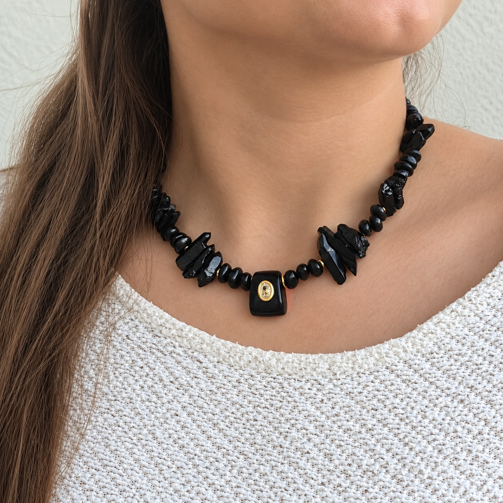 Noir Necklace